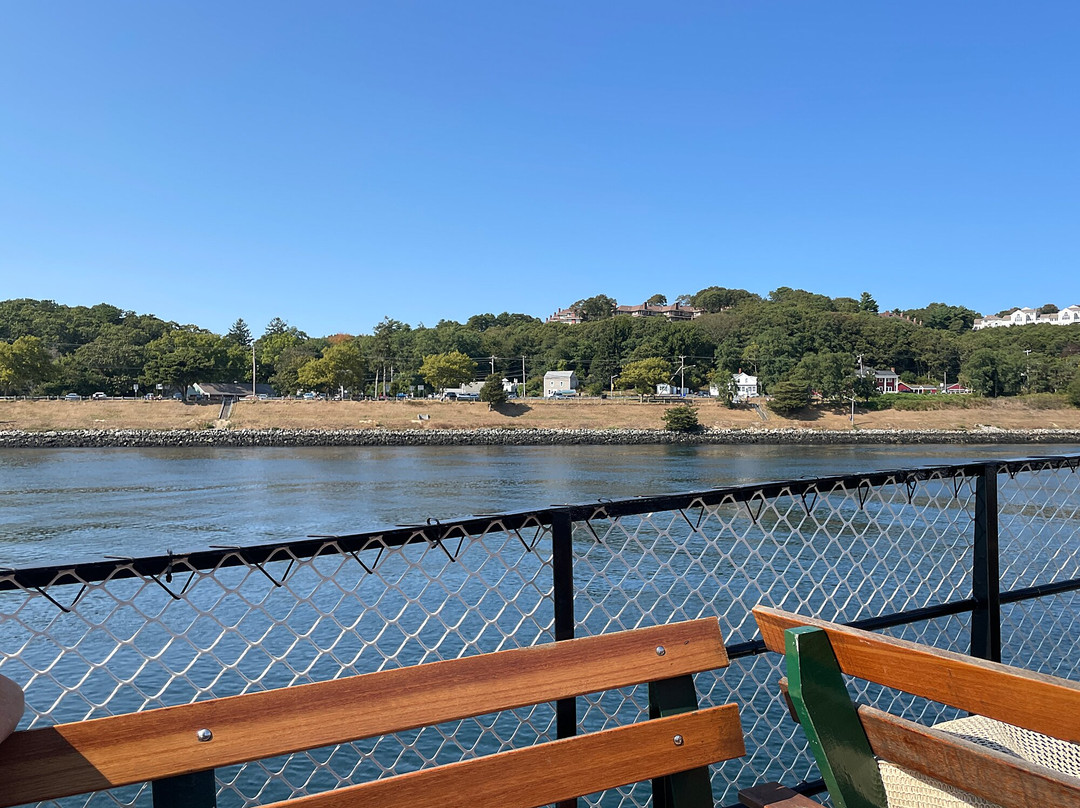 Cape Cod Canal Cruises景点图片