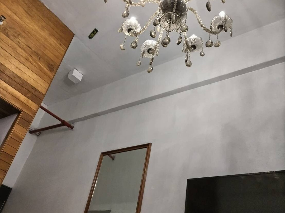 The Silver Inn主图