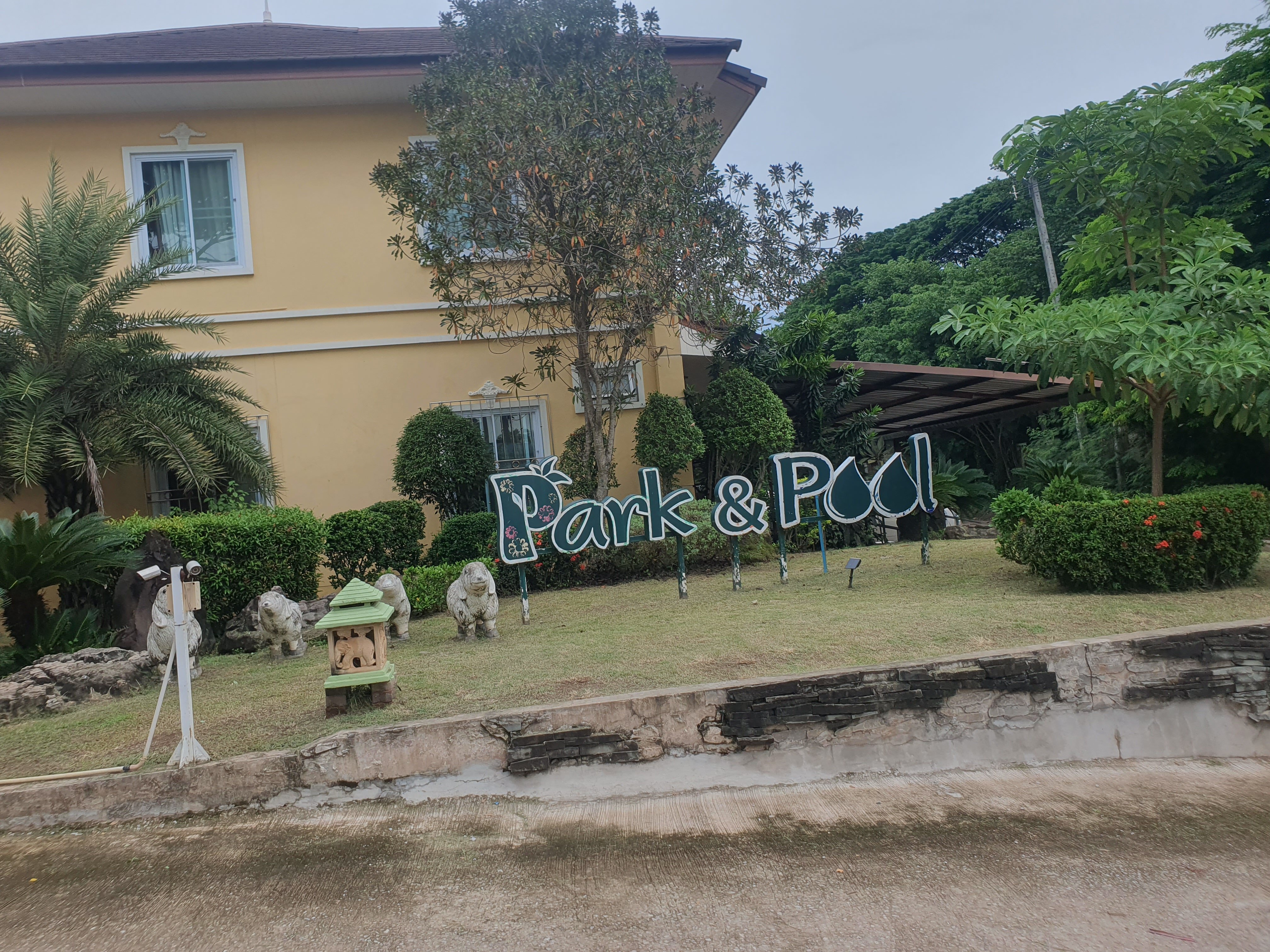 Park & Pool Resort-浴室