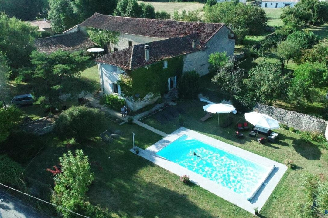 Les Granges De La Leigne