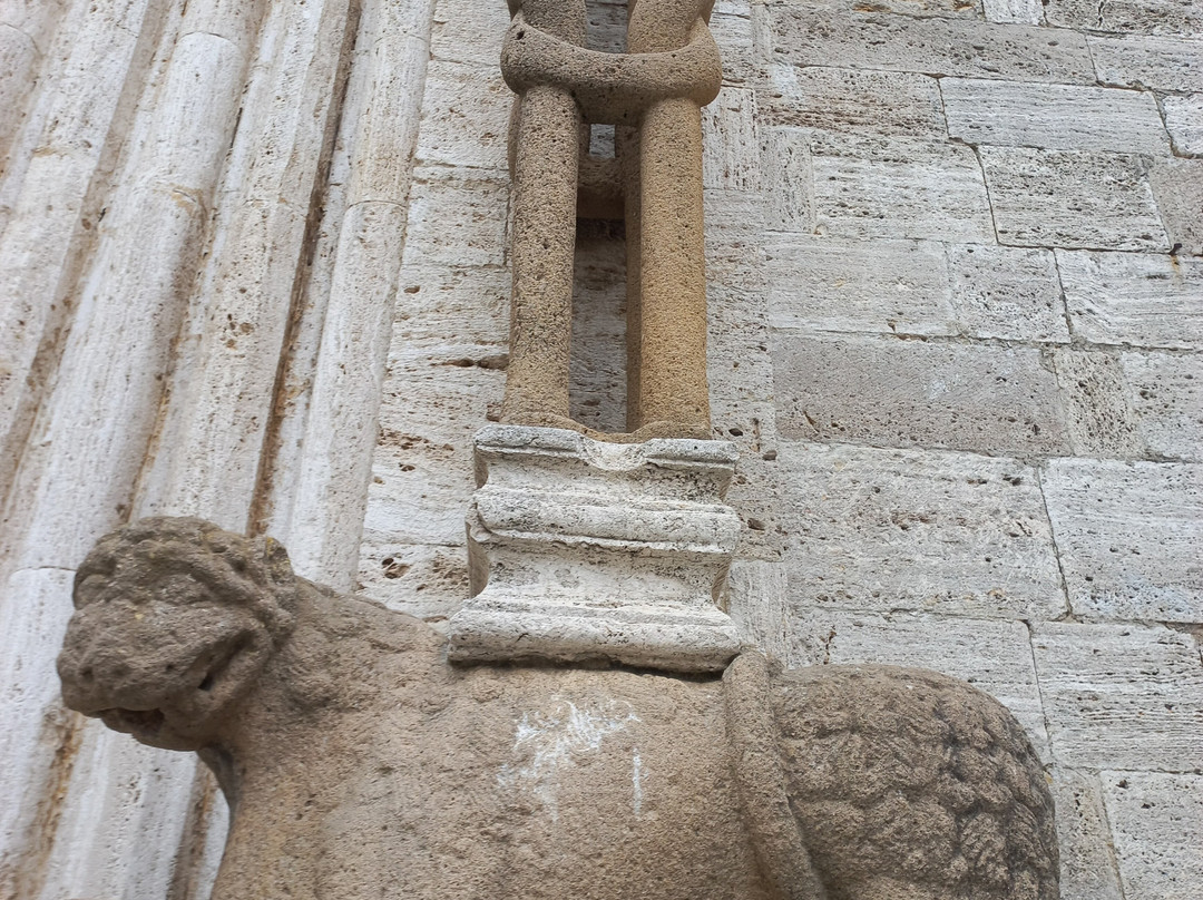 Collegiata di San Quirico-圣奎里科多尔恰必去景点