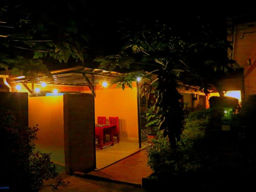 Palmstar Motel, Fort Portal