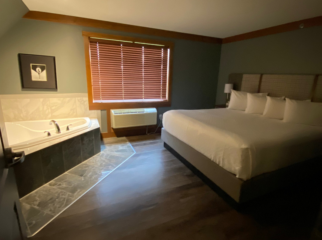 麋鹿岭度假酒店主图