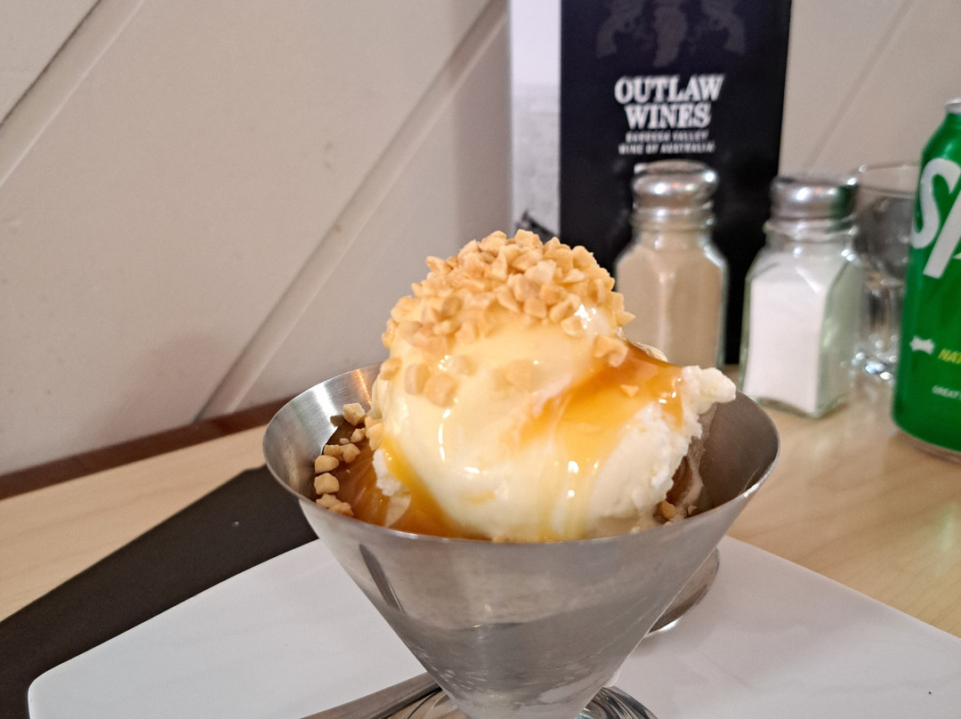 Ardrossan Hotel Motel主图