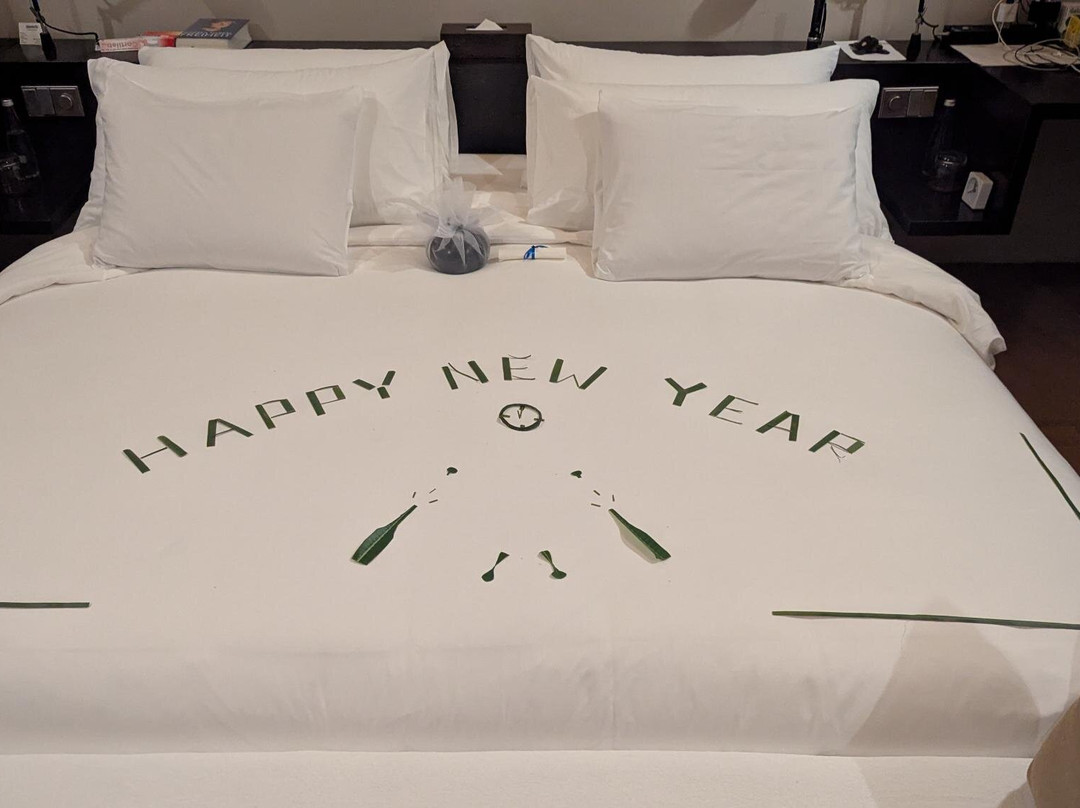 阿曼湾勒酒店主图