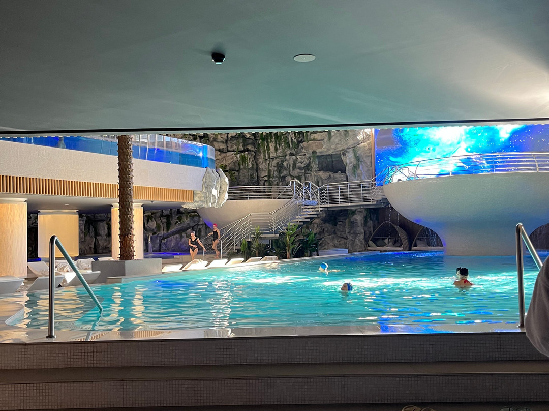 Golden Rock - Alambique Water Spa景点图片