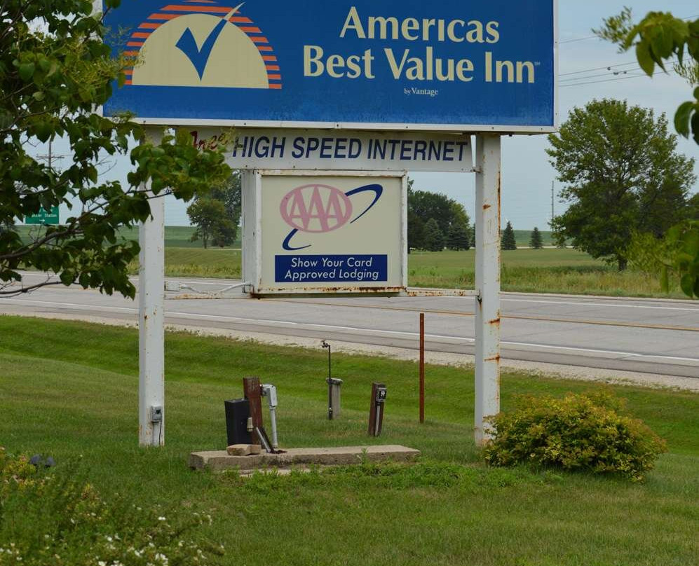 Americas Best Value Inn Suburban Motel主图