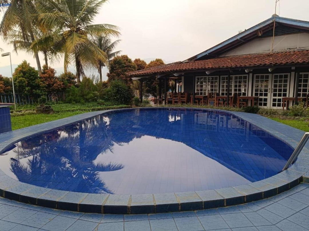 Capital O 94094 New Lembah Nyiur