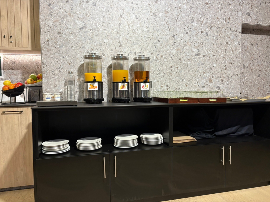 阿尔甘达万豪AC酒店主图