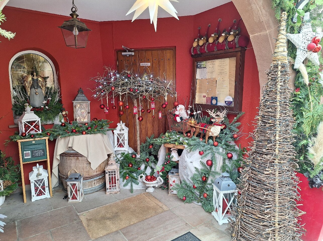 Au Fief Du Chateau主图