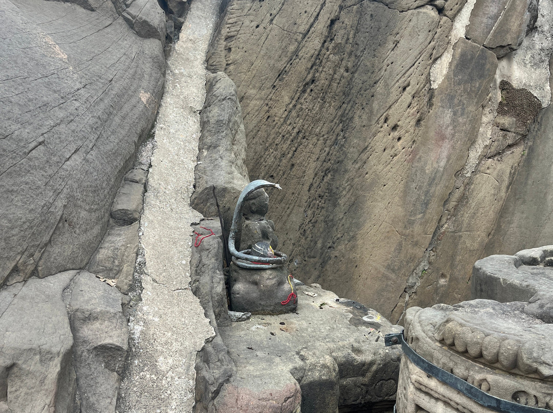 Masroor Rock Cut Temple景点图片