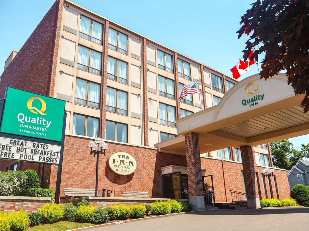 夏洛特市中心品质酒店和套房