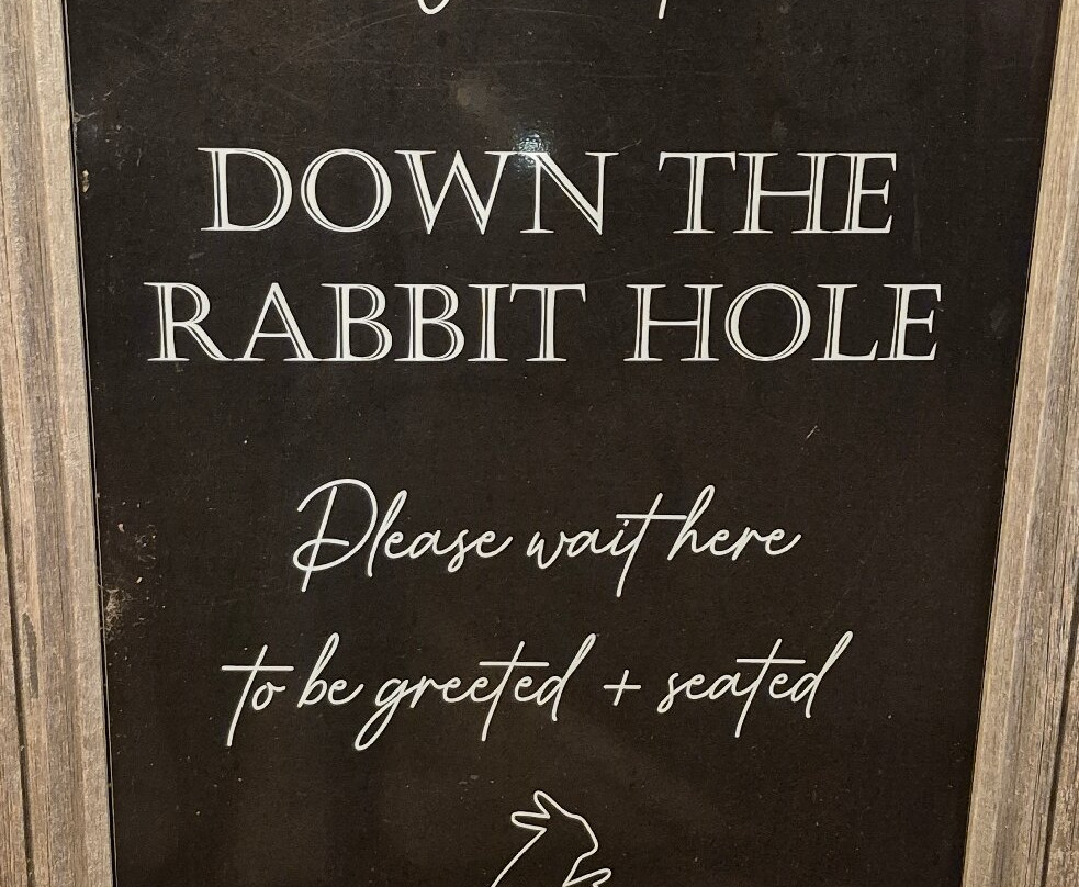 Down The Rabbit Hole Wines - Cellar Door & Restaurant-麦克拉伦谷必去景点