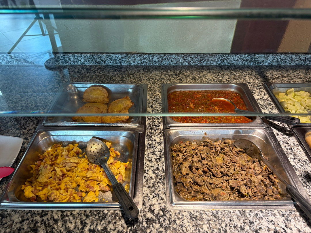 宜必思洛斯莫奇斯酒店主图