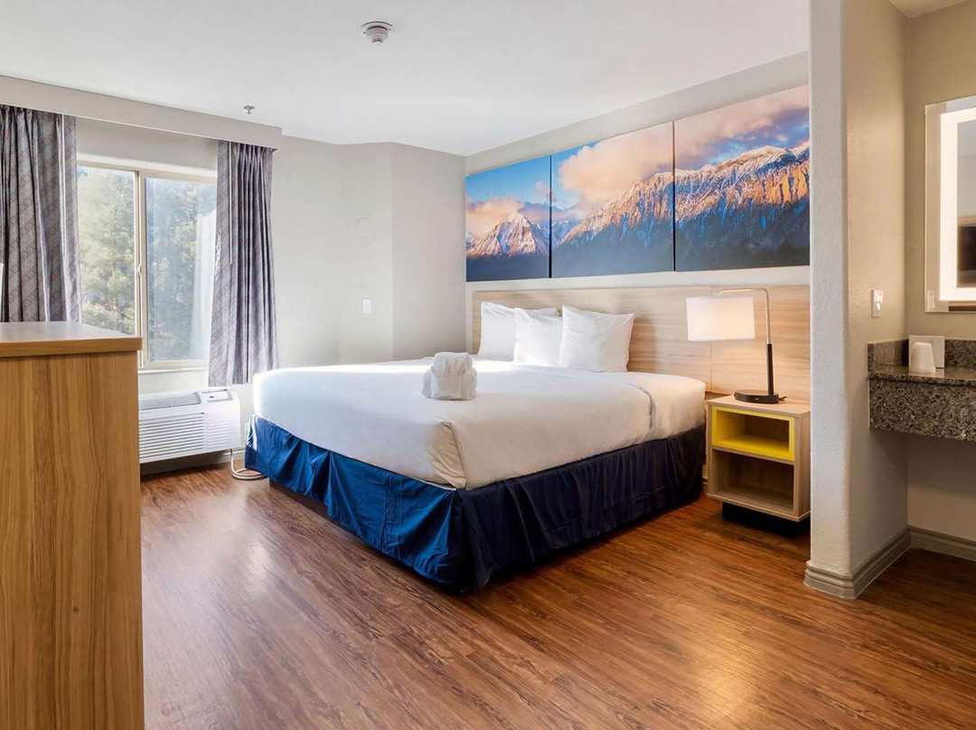 Days Inn by Wyndham Thornton