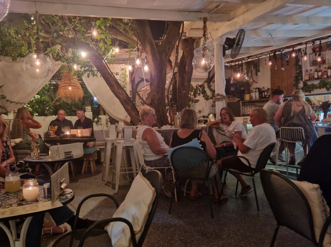 Captain's Bar-Skala必去景点