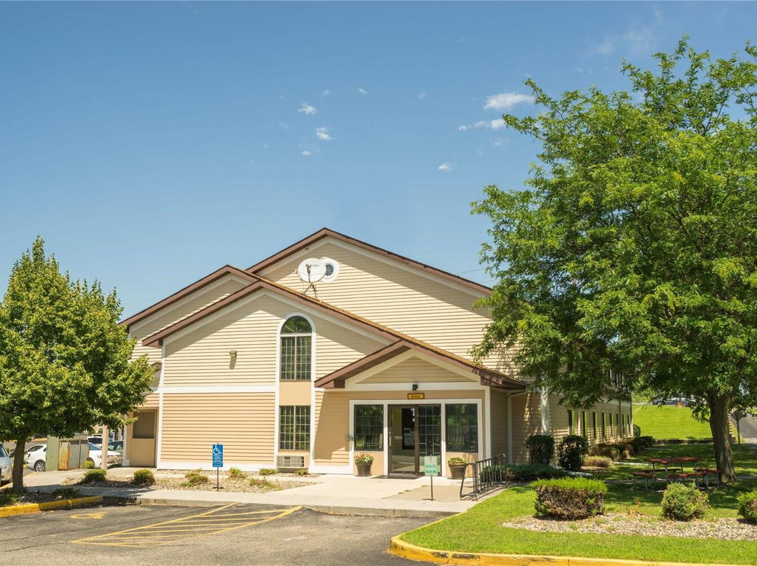 明尼苏达州红翅膀速 8 酒店