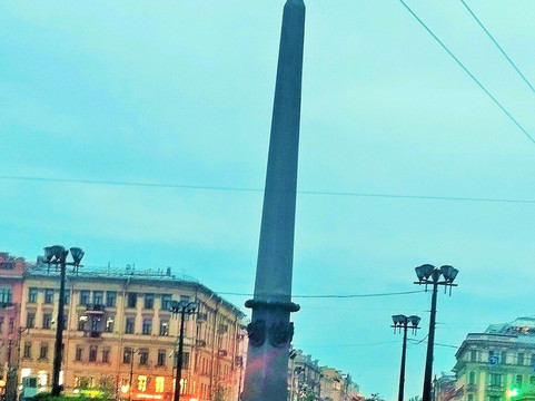 Vosstaniya Square-圣彼得堡必去景点