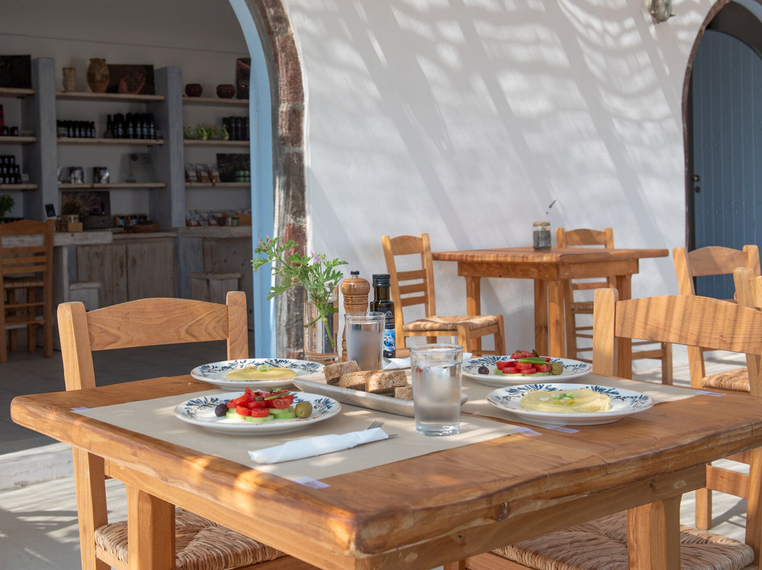 Nomikos Estate Santorini-Vothonas必去景点