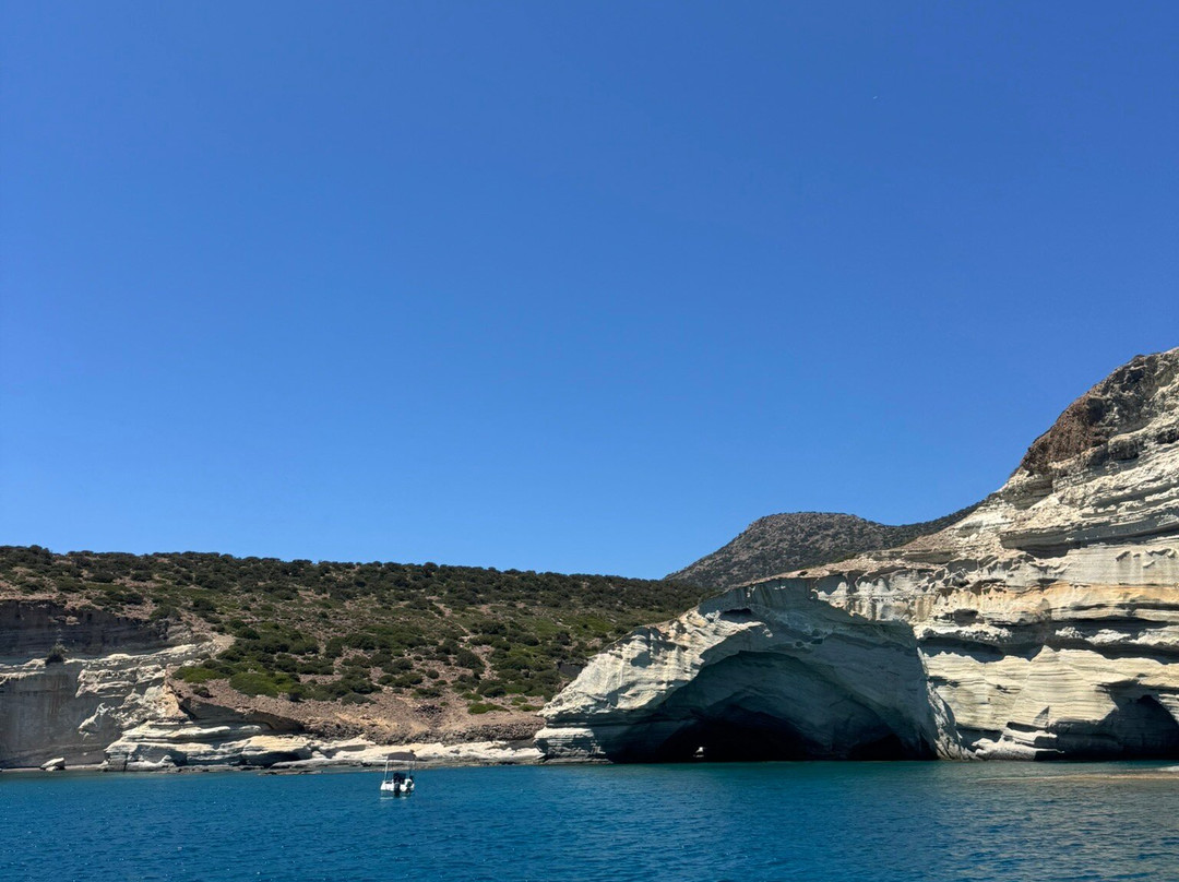 Drougas Sailing & Yachting-Adamas必去景点