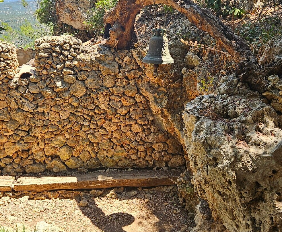 Cave of St John the Hermit-Kolymbari必去景点