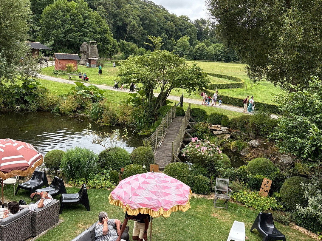 Au Char a Bancs主图