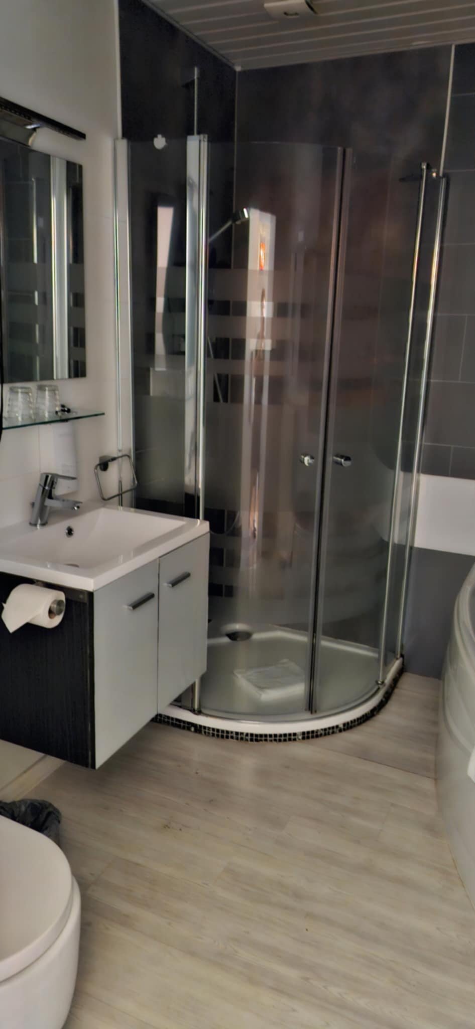 里士满贝斯特韦斯特酒店-浴室