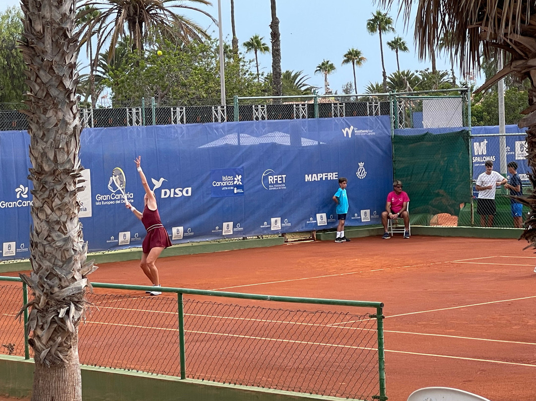 Play Tennis In The Sun-大加那利岛拉斯帕尔马斯必去景点