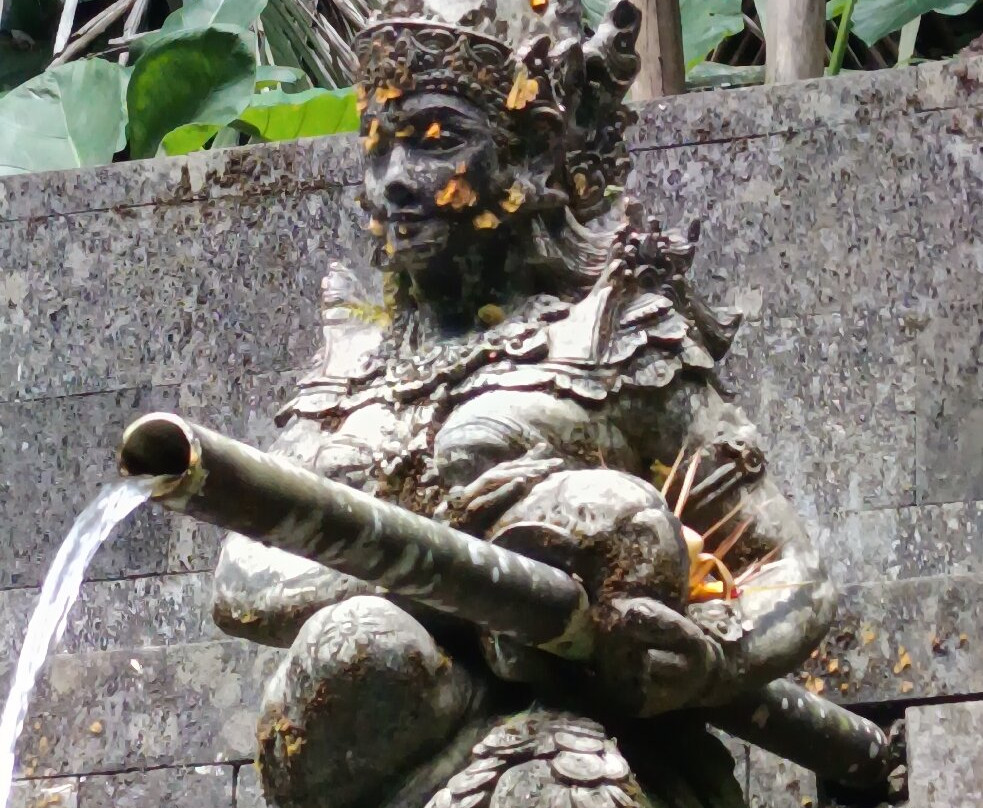 Jagasatru Waterfall-卡朗阿森必去景点