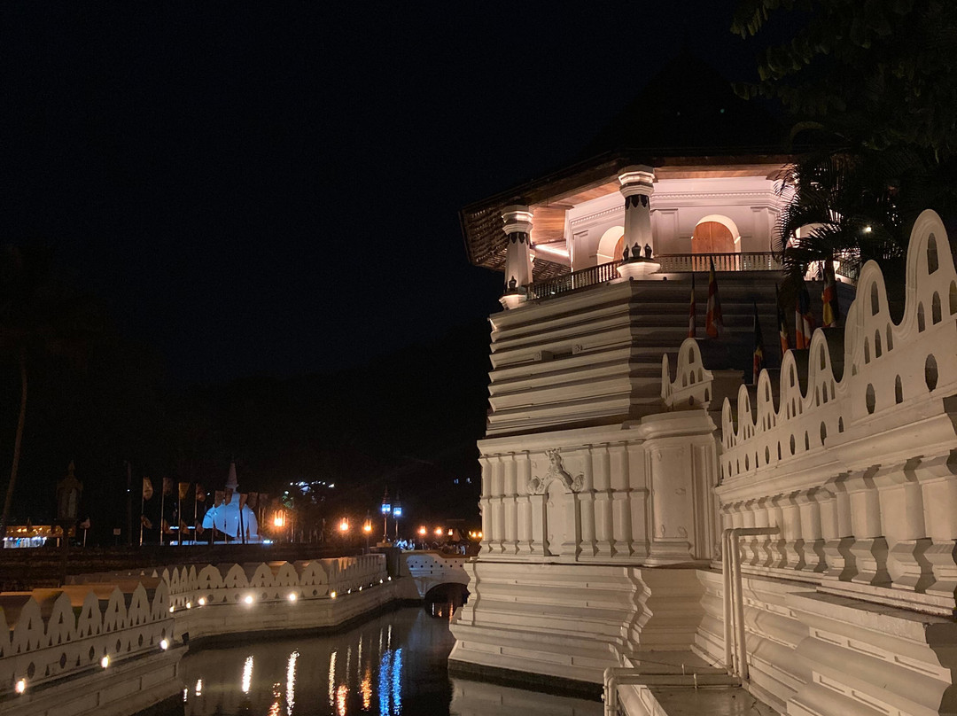 Lankan Rv Tours-康提必去景点