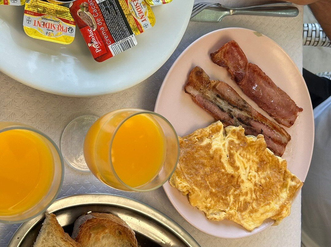 Hotel Les Roques主图