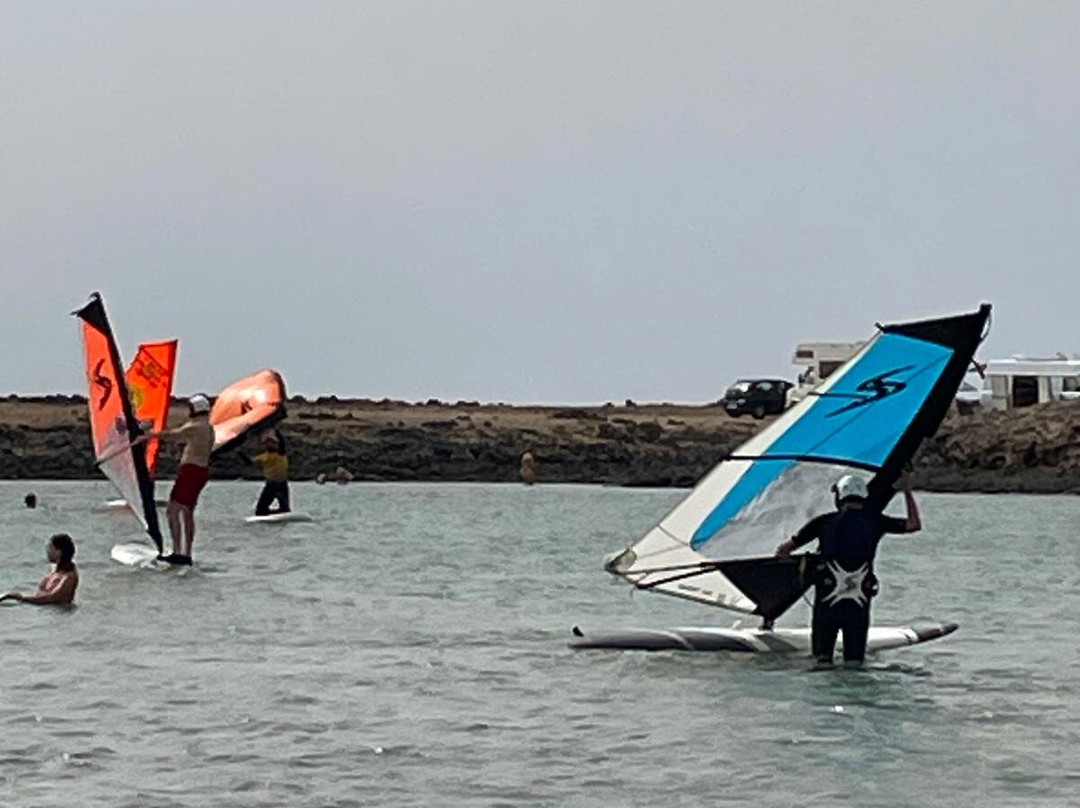 Max Windsurf School-科拉雷侯必去景点
