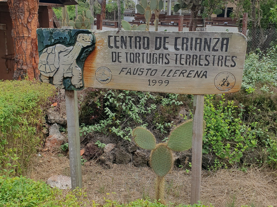 Estación Científica Charles Darwin-阿约拉港必去景点