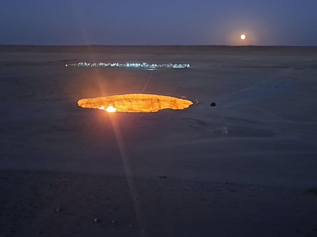 Darvaza Gas Crater-Darvaza必去景点