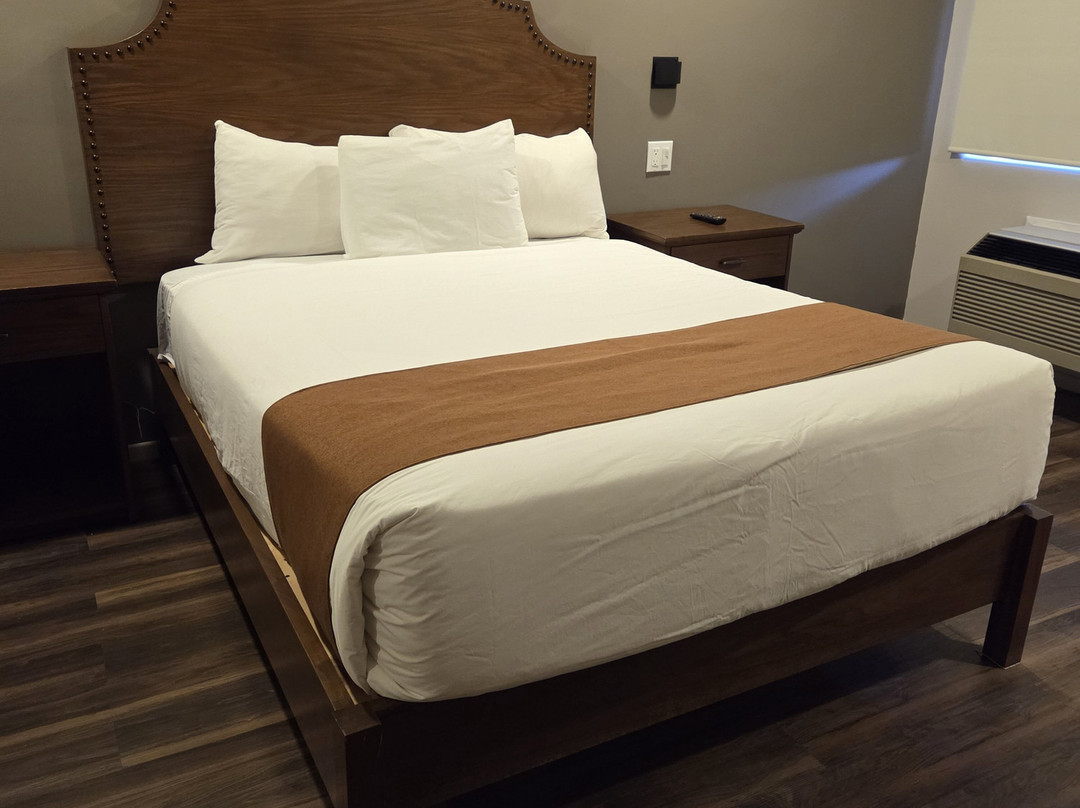 Estancia Inn Hotel主图