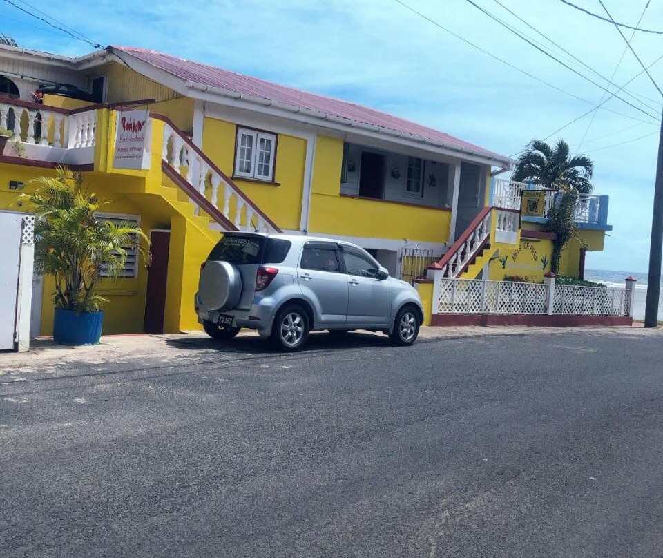 Rainbow Beach Apartments & Rooms