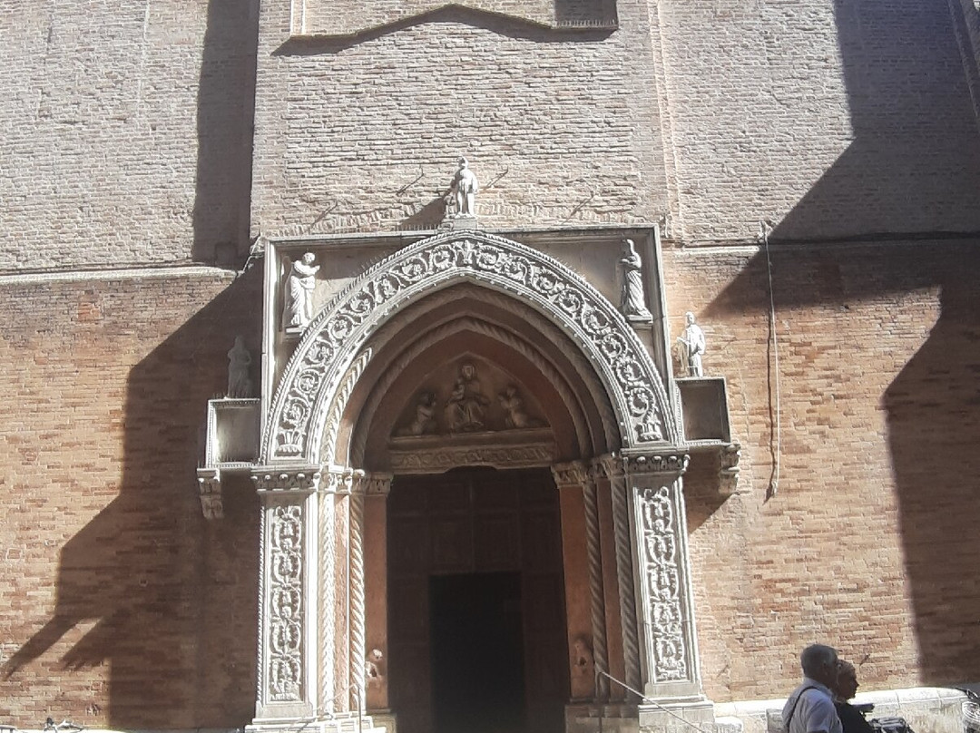 Santuario Santa Maria delle Grazie-佩萨罗必去景点