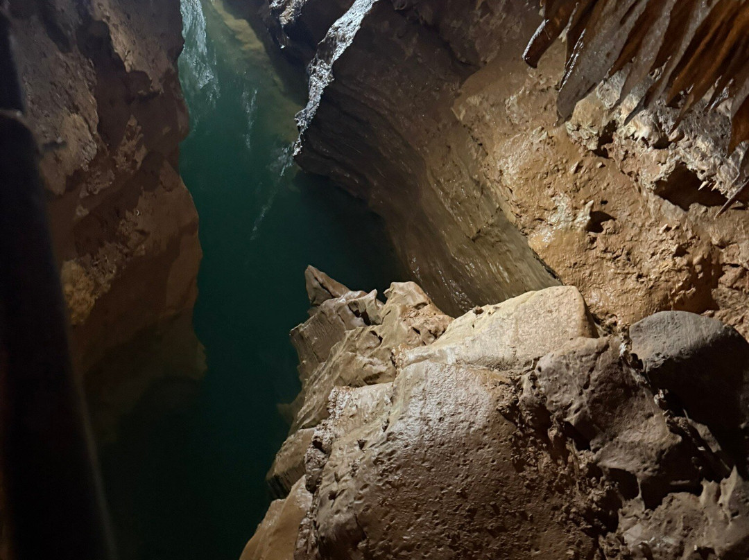 Cosmic Cavern-Berryville必去景点