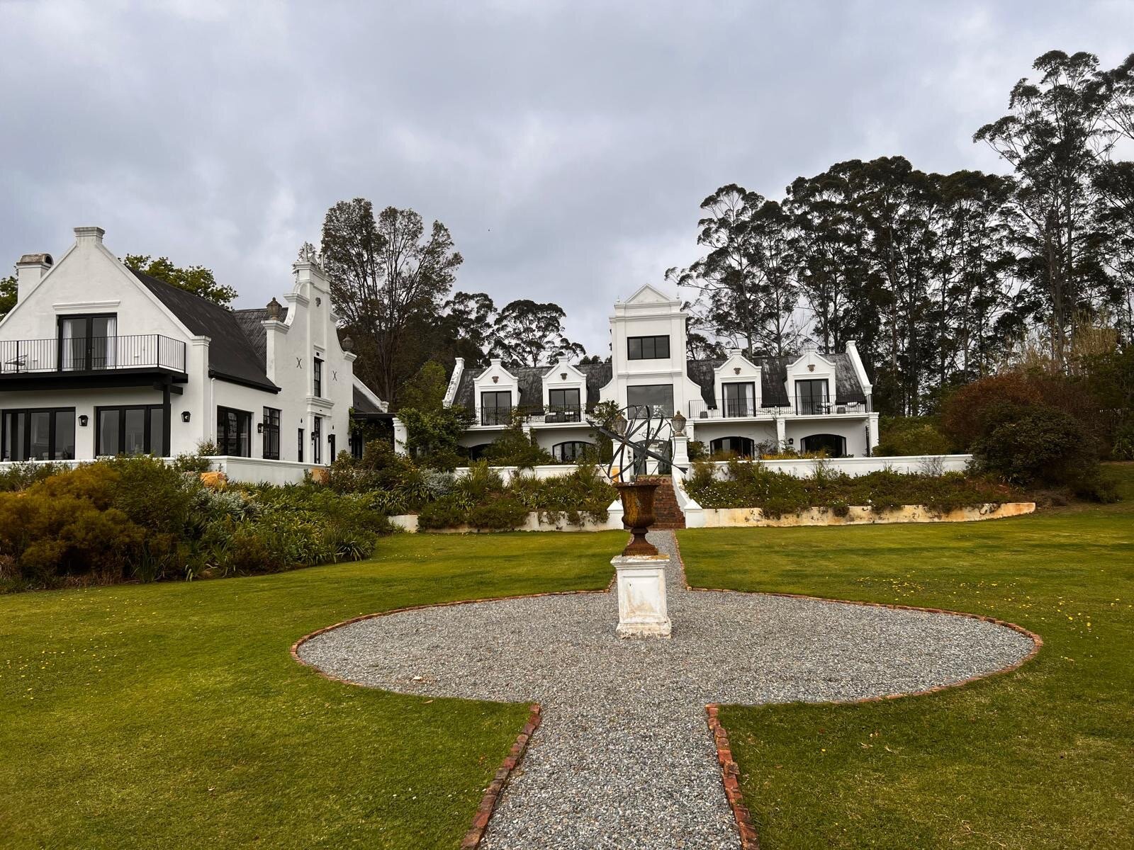 Fairview House-官方