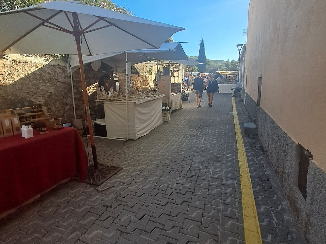 Mercadillo Artesanal Sant Joan-Sant Joan de Labritja必去景点