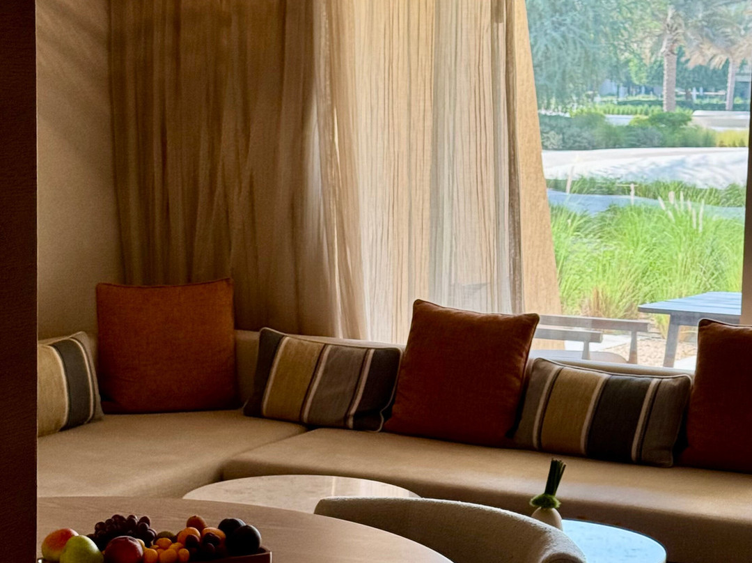 军官俱乐部酒店主图