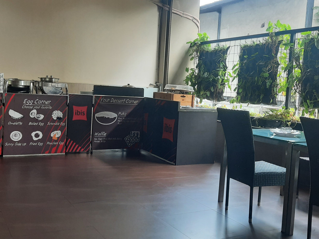 泗水市中心宜必思酒店主图