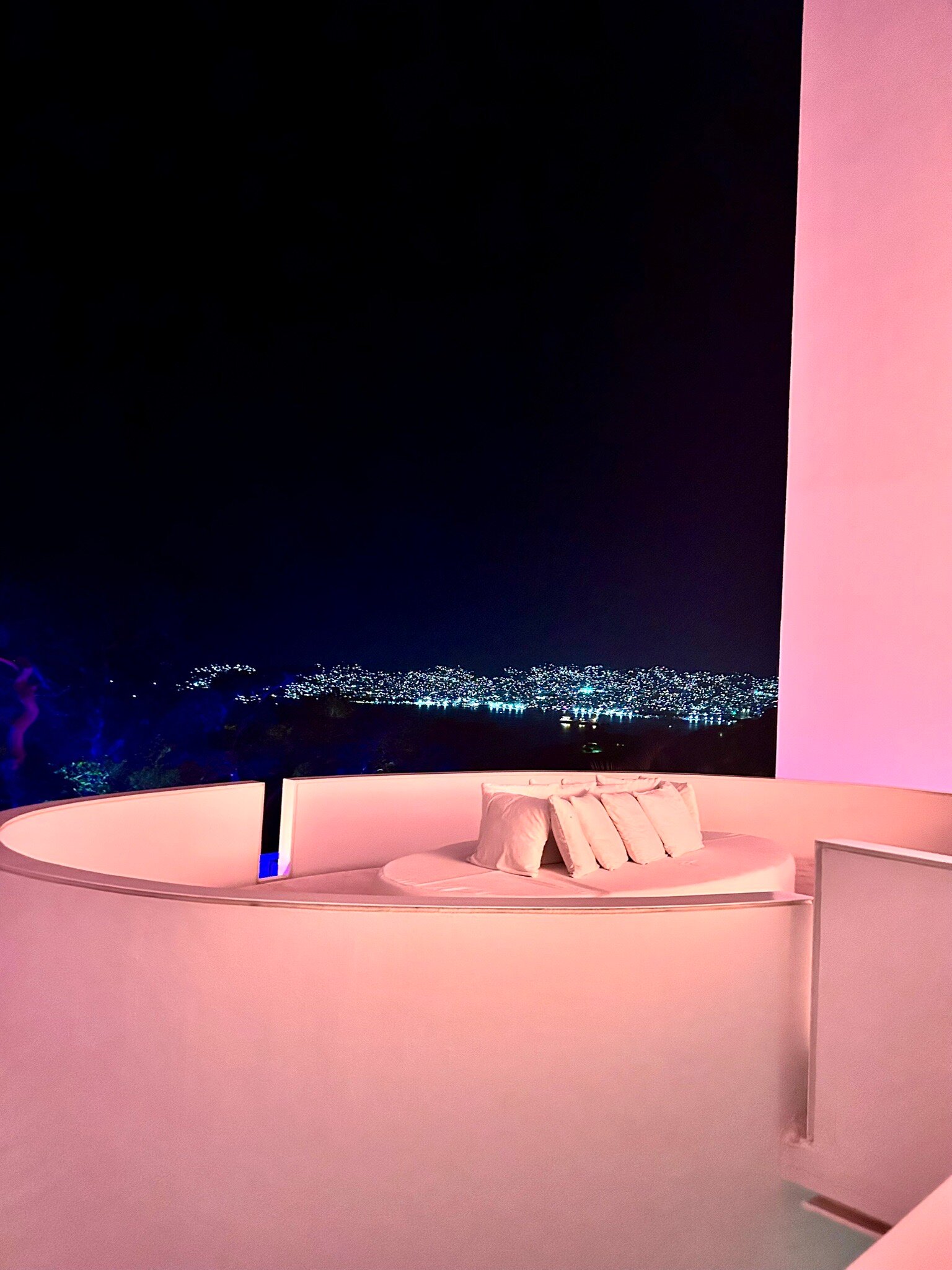 Encanto Acapulco-官方