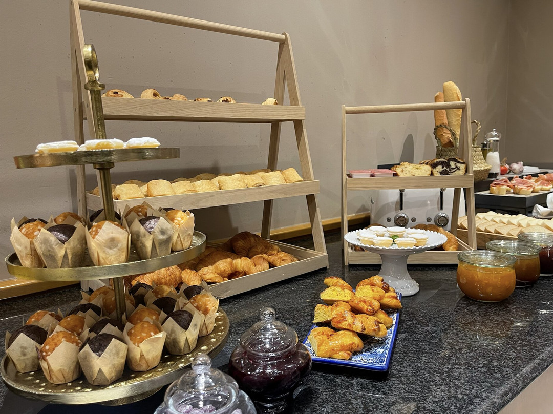 Villel酒店住宿-塞维拉酒店