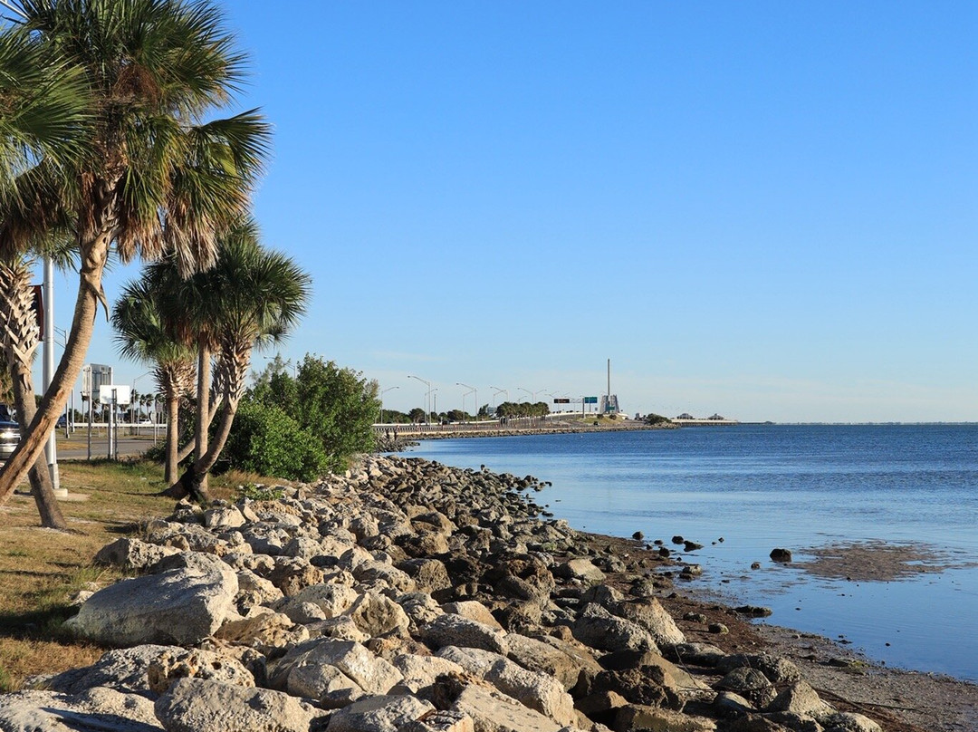 Skyway Fishing Pier State Park-圣彼德斯堡必去景点