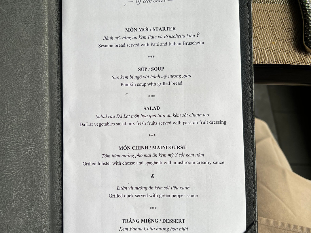 Elite of the Seas-下龙湾必去景点