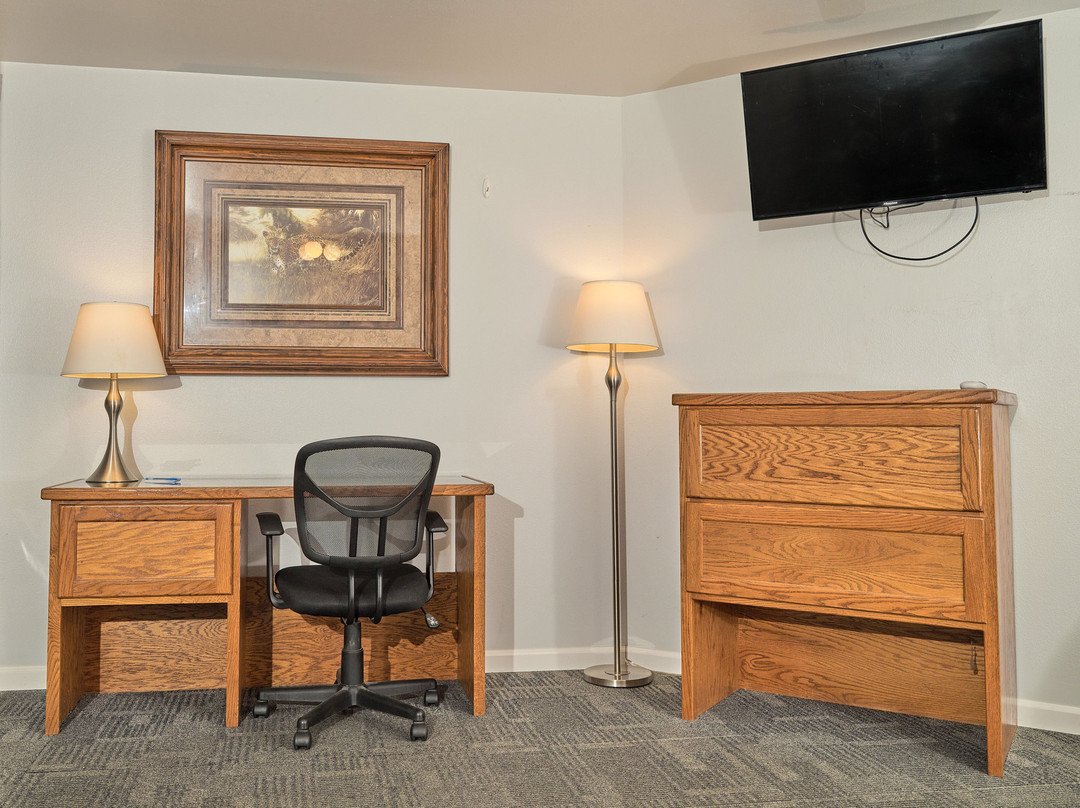 The Oakwood Inn主图