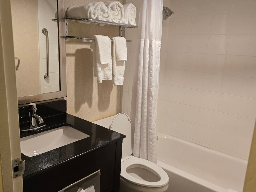 Days Inn by Wyndham Plattsburgh主图