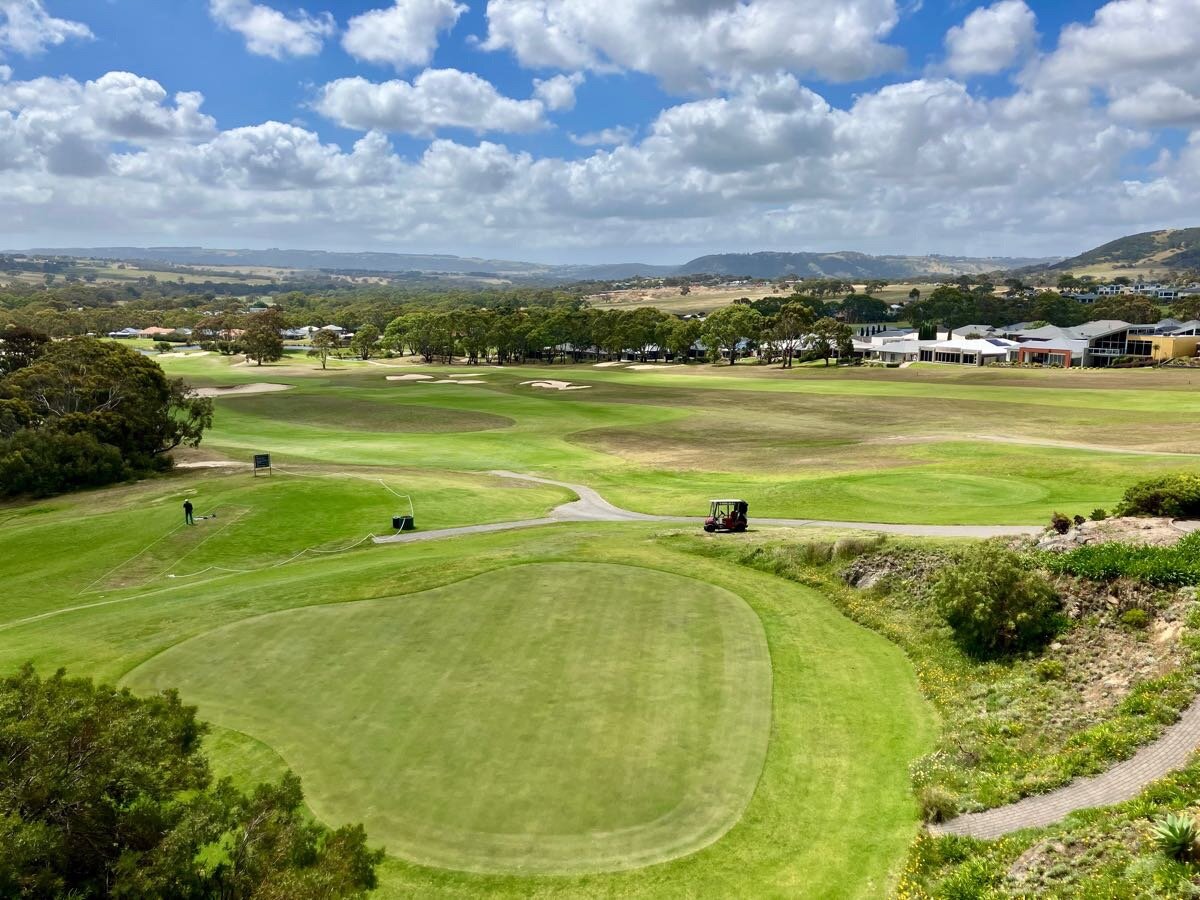 麦克拉肯乡村俱乐部酒店-官方