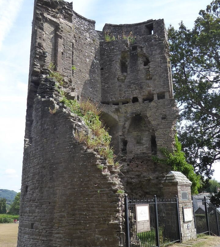 Crickhowell Castle-Crickhowell必去景点